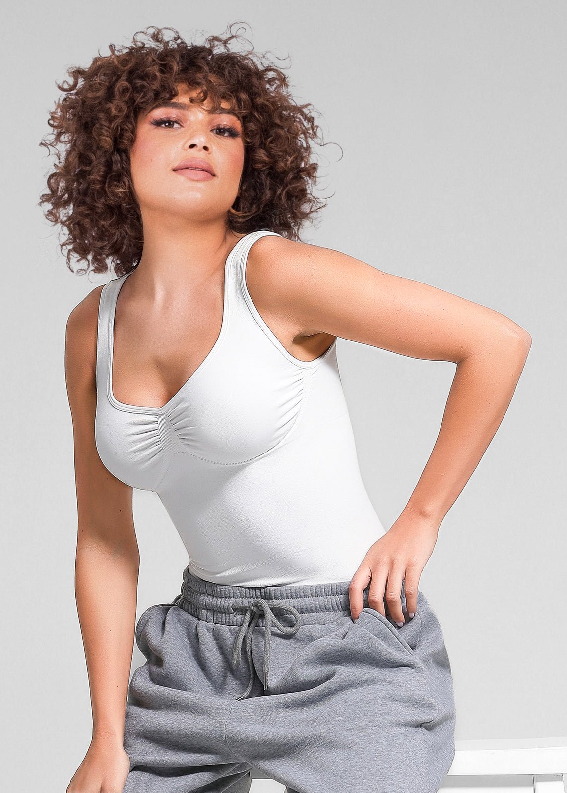 Lola - Naadloze Shaping Tank Top met Buste - , Taille - en Buikcorrectie - Bella Fit™